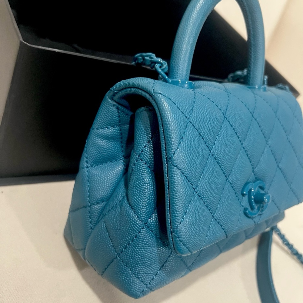 Chanel coco Caviar Turquoise Blue Bag - Picture 5 of 9